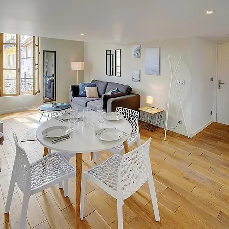 Apartment Laurier-200m Plage-4min Palais-verrière Côte D’azur *