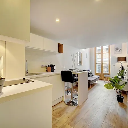 Apartment Laurier-200m Plage-4min Palais-verrière Côte D’azur Cannes