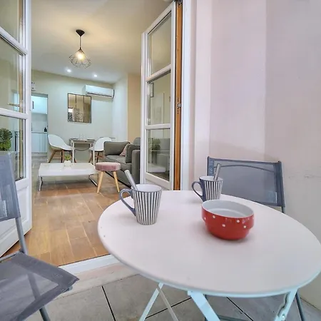 Immeuble Aux Fleurs-200m Des Plages - 4 Min Palais - Verriere Cote D'azur Cannes