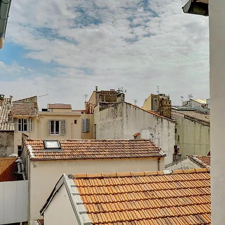 Immeuble Aux Fleurs-200m Des Plages - 4 Min Palais - Verriere Cote D'azur Apartment