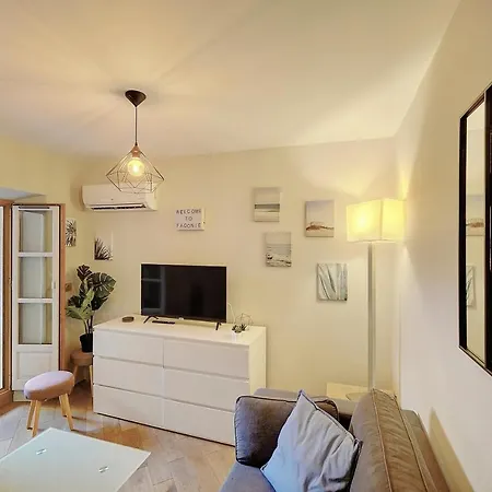 Immeuble Aux Fleurs-200m Des Plages - 4 Min Palais - Verriere Cote D'azur Apartment Cannes